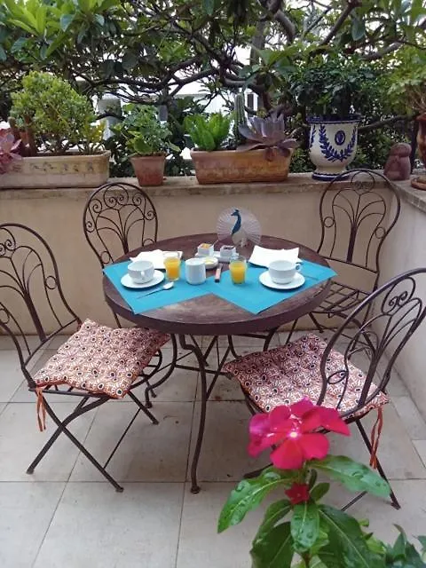 Bed and Breakfast Tombe La Nefle à Avignon 0*,