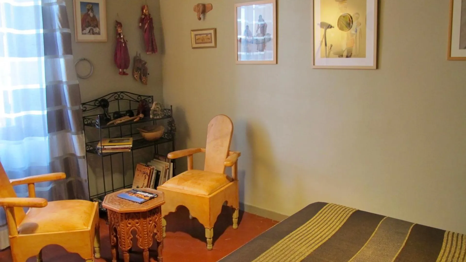 Tombe La Nefle Bed & Breakfast Avignon France